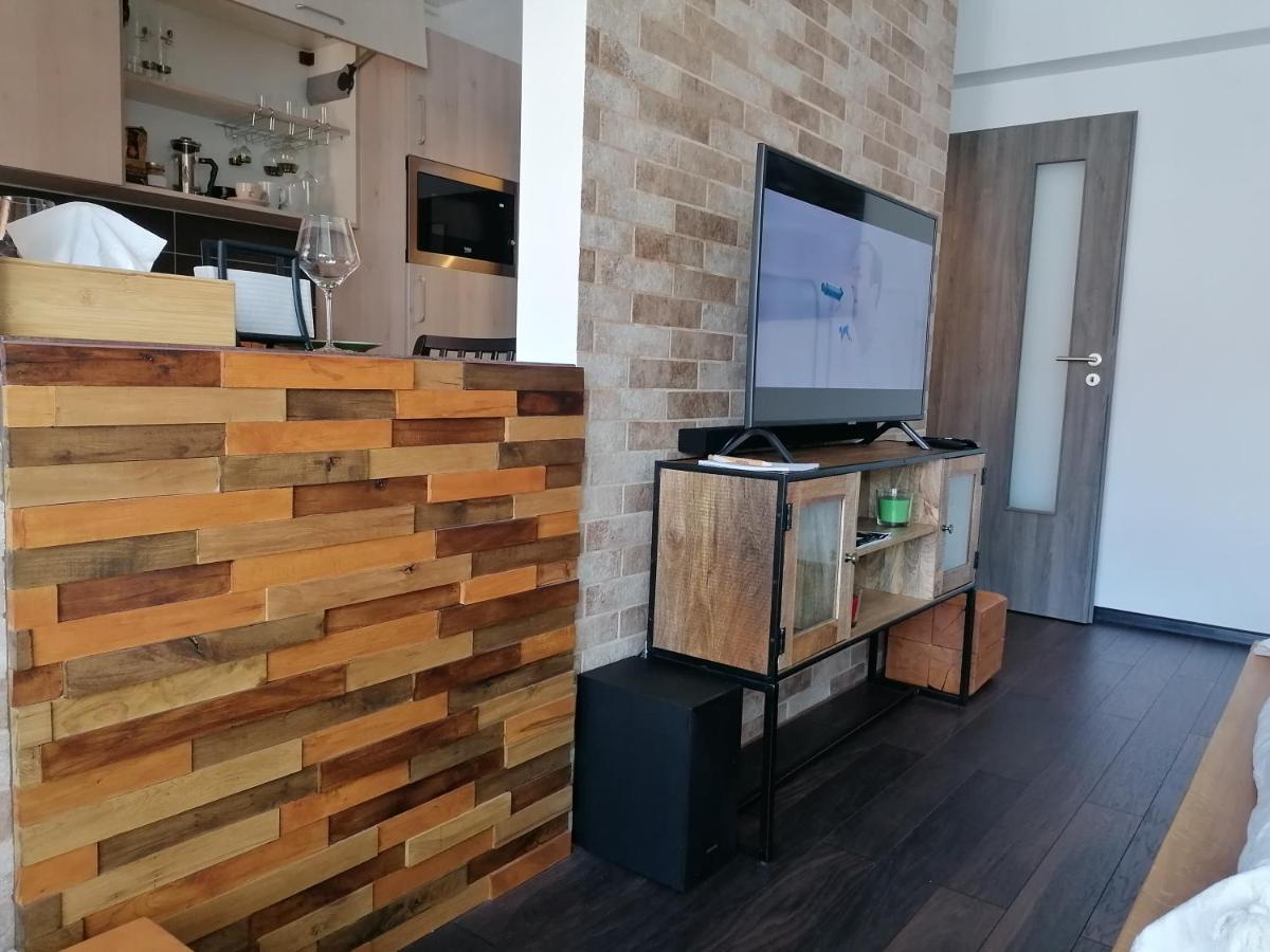 Wooden Touch Studio Brasov Ngoại thất bức ảnh