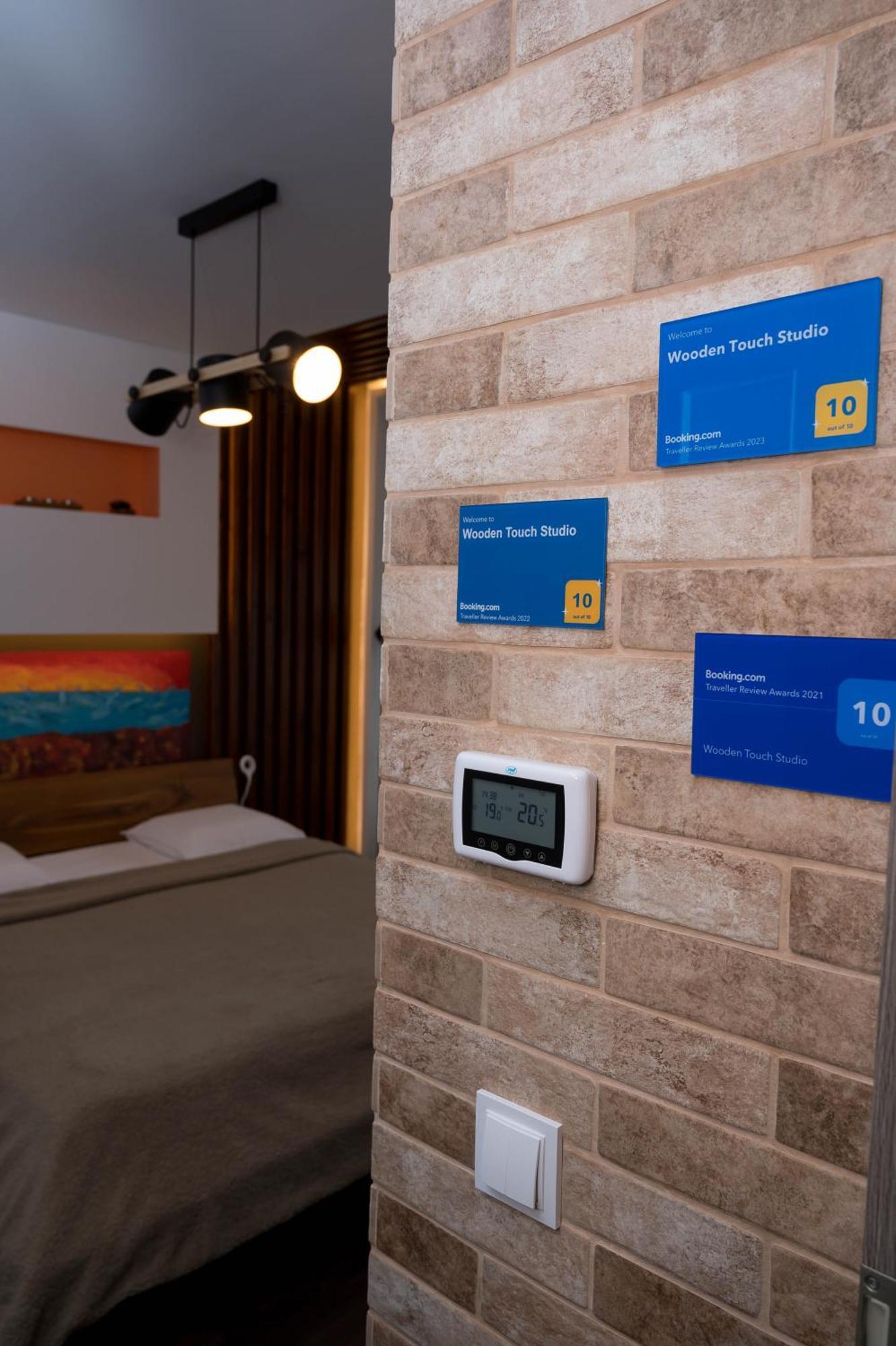Wooden Touch Studio Brasov Ngoại thất bức ảnh